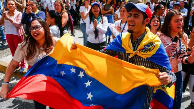 ÙØªØ¸Ø§ÙØ±ÙÙ Ø¶Ø¯ ÙØ§Ø¯ÙØ±Ù