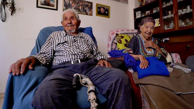 올해로 91년째 행복한 결혼생활을 이어오고 있는 부부가 있다.