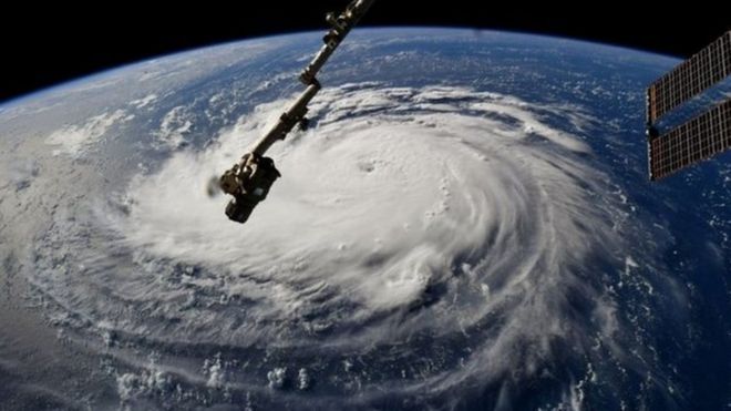 FuracÃ£o Florence, que ameaÃ§a os Estados Unidos, visto a partir do espaÃ§o