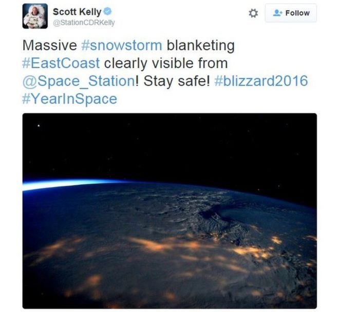 Астронавт Скотт Келли пишет в Твиттере: Массивное # снежное укрытие #EastCoast хорошо видно с @Space_Station! Оставайтесь в безопасности! # blizzard2016 #YearInSpace