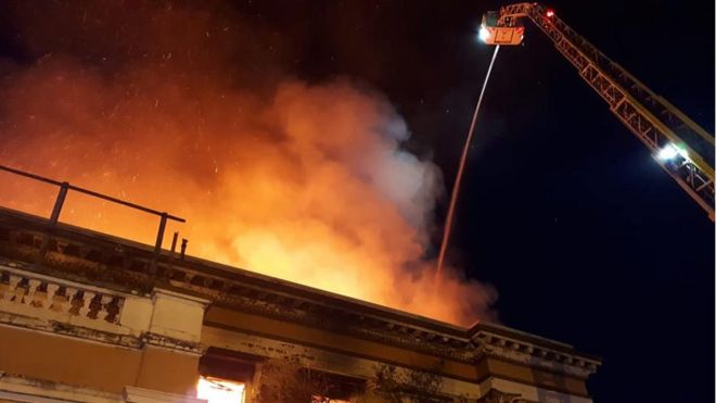 Пожар в здании суда на Крамлин-роуд