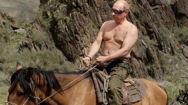 시베리아의 자연으로: 푸틴 대통령은 많은 러시아인들에게 어필하는 마초 이미지를 만들어냈다