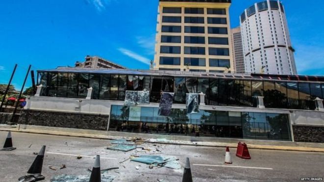 පිපිරීමක් නිසා හානි වූ සංචාරක හෝටලයක්