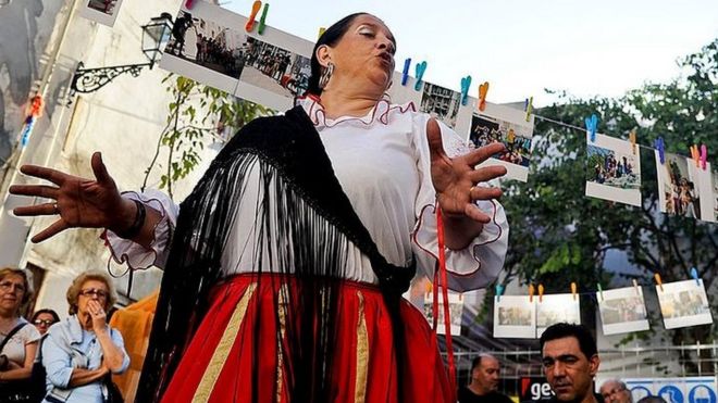 Una cantante de fado