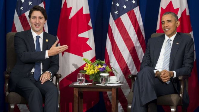 Президент США Барак Обама и премьер-министр Канады Джастин Трюдо (слева) проводят двустороннюю встречу в рамках саммита Азиатско-Тихоокеанского экономического сотрудничества (АТЭС) в Маниле 19 ноября 2015 года.
