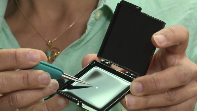 طريقة لاستخراج الهيدروجين من الماء عبر أجهزة تحليل كهربائي مبتكرة