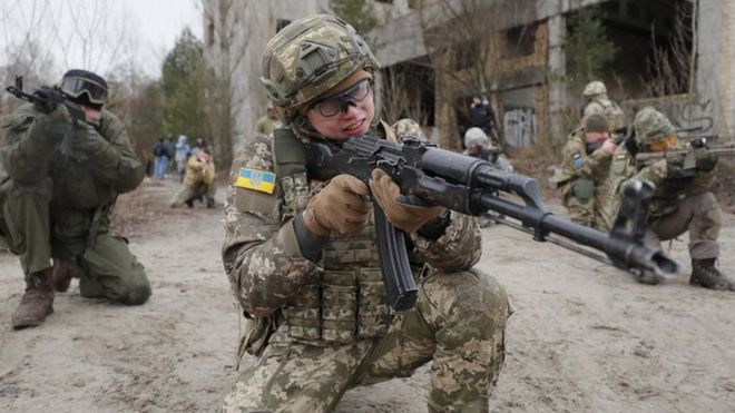 Reservists in the Ukrainian Territorial Defence take part in military exercises on Saturday