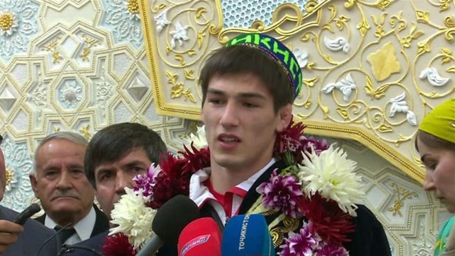 استقبال از قهرمان طلایی جودو تاجیکستان در دوشنبه