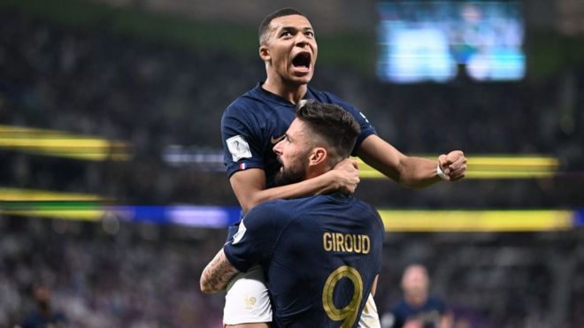 Mbappé y Giroud