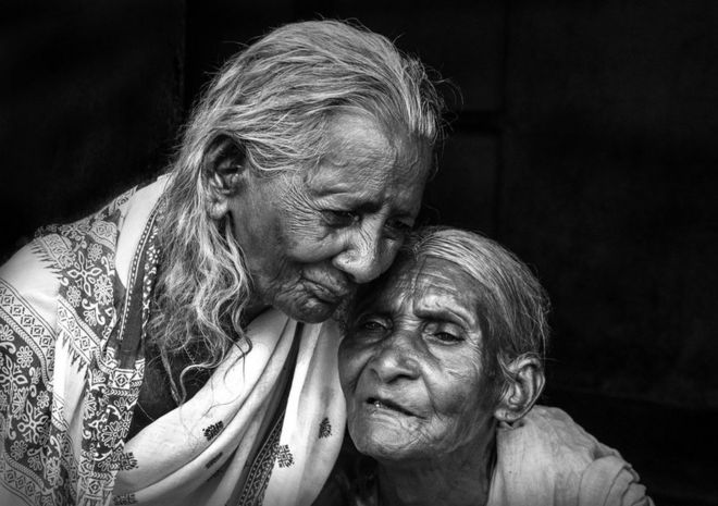 Две женщины в Пурулия, Западная Бенгалия.
