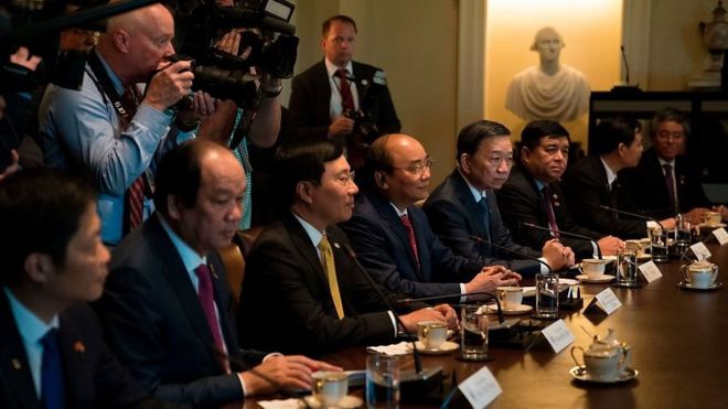 Trump meets Vietnamese PM