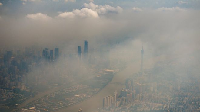 الضباب الدخاني شكل من أشكال تلوث الهواء الجوي الذي تشهده المدن و المناطق العمرانية ! _93621733_thinkstockphotos-522515659