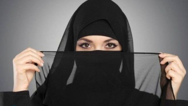 سجال بشأن منع الجزائر ارتداء النقاب في أماكن العمل