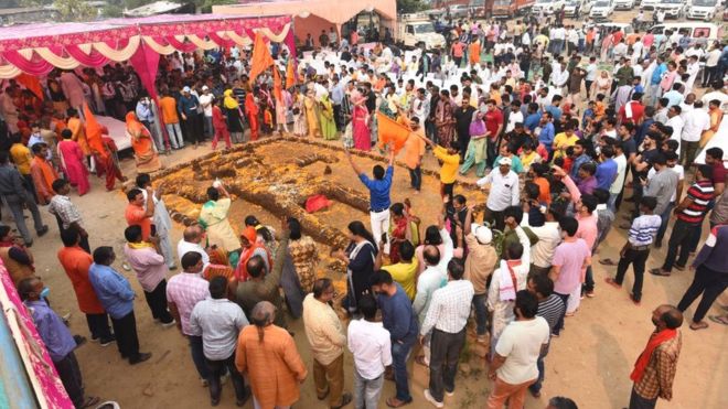 सेक्टर 12 में हिंदूवादी संगठनों ने की पूजा