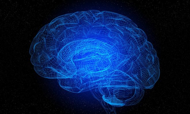 صورة إدراكية للمخ - شبكة من الخطوط الزرقاء لطراز من العقل البشري، على خلفية سوداء