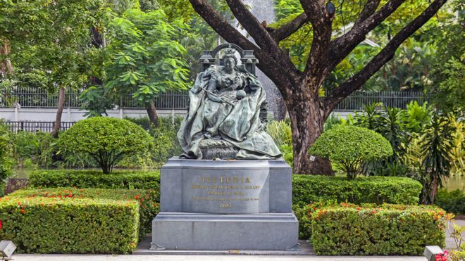 Статуя королевы Виктории