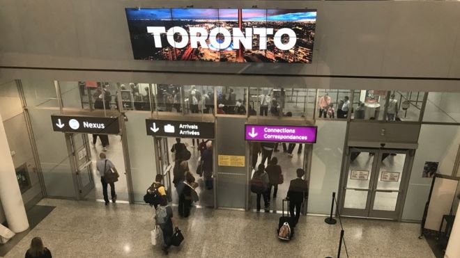 Вид на международный аэропорт Торонто Пирсон в Торонто, Канада
