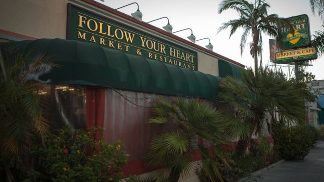 Магазин и кафе Follow Your Heart в Лос-Анджелесе