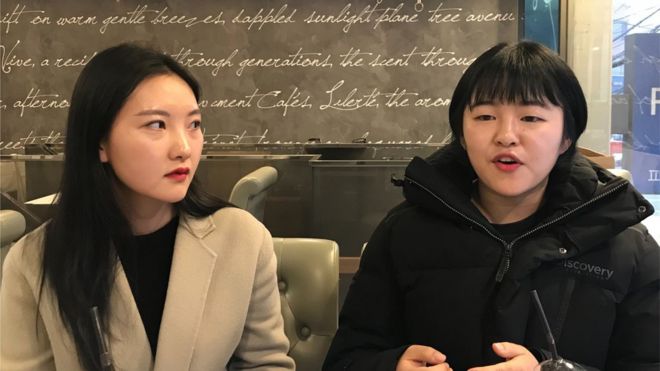 BBC 코리아와 인터뷰 중인 유수빈(왼쪽)과 유정빈 양