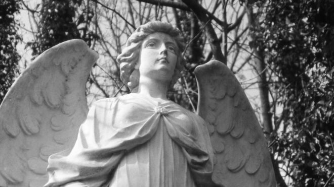 Ангел на кладбище Хайгейт