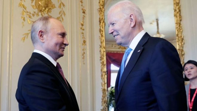 Vladimir Putin y Joe Biden, en su primer encuentro cara a cara.
