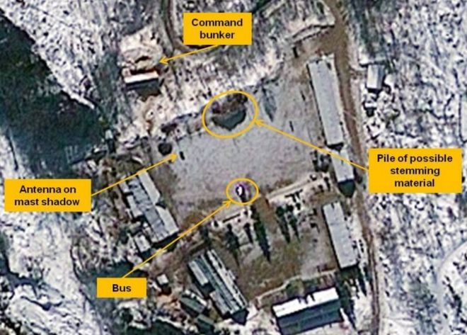 Спутниковое изображение места проведения ядерных испытаний в Пунгье, на котором показаны возможные признаки подготовки к ядерному испытанию (23 января 2013 г.)
