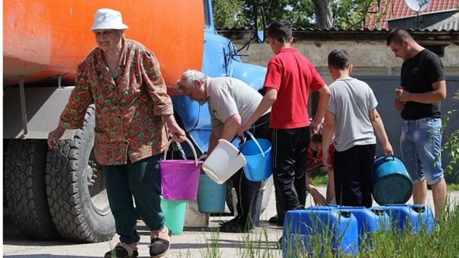 Армянськ, АРК, травень 2014 року, одразу ж після припинення постачання води до Криму.