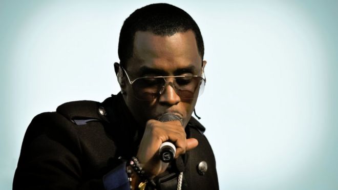 P Diddy dey perform for stage