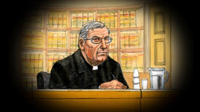 Судебный эскиз Джорджа Пелла, одетого в черный костюм и канцелярский воротник в суде во время его апелляционного слушания