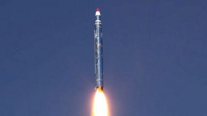واشنطن: صاروخ الحوثيين الذي أطلق على الرياض "يحمل بصمات" إيرانية _99290973_043671904