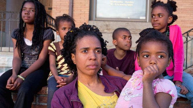 Familia afroestadounidense en Baltimore, Maryland.