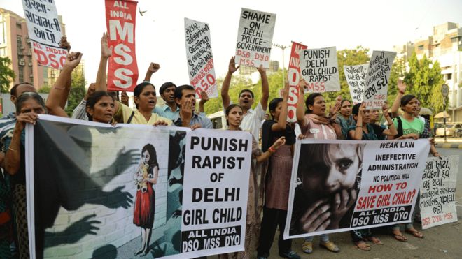 Индия протестует против детского изнасилования