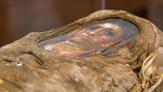Retrato fixado sobre a múmia
