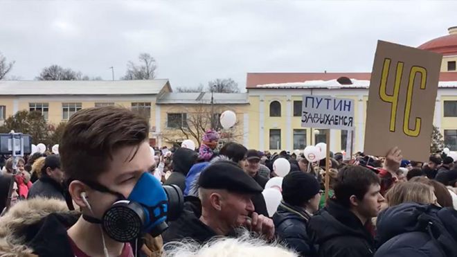 После очередного крупного митинга против свалки, сразу два активиста из Волоколамска попали за решетку.