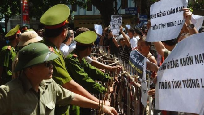 Chính quyền Việt Nam được cho là đã bắt giam nhiều người bất đồng chính kiến trong nỗ lực ngăn chặn biểu tình hôm 2/9, đến nay chưa thả và không thông tin cho gia đình