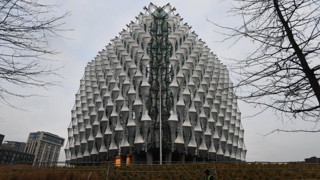 Vista de la nueva embajada de EE. UU. en Londres