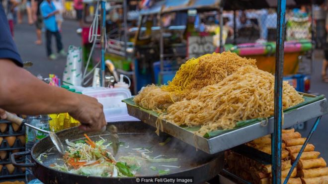 Thức ăn đường phố là một phần quan trọng trong thực đơn hàng ngày của người dân Bangkok.