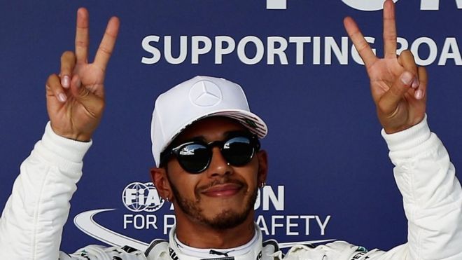 Lewis Hamilton atwaa taji la nne la dunia