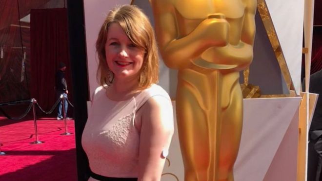 Лорен носить датчик глюкозы на Оскаре