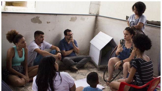 Jovens em reunião do festival TodoJovemÉRio