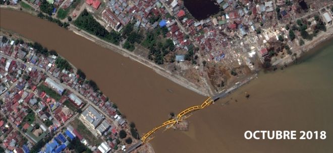 El puente de Jemalam después del tsunami