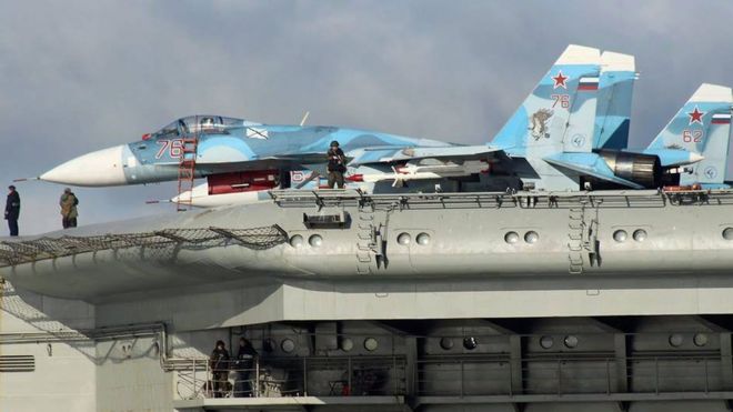 Самолеты на российском военном корабле