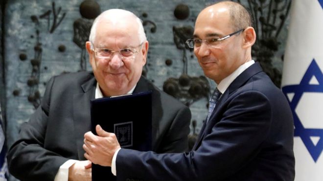 الرئيس الإسرائيلي أعلن عن الدعوة في تويتر.