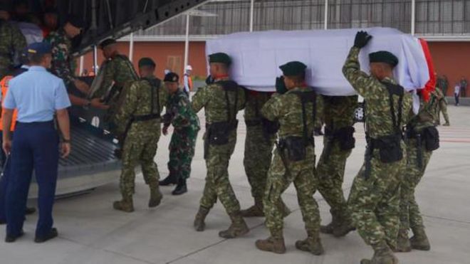 Jumlah prajurit TNI yang meninggal dunia kembali bertambah -  menjadi lima orang - akibat baku tembak dengan TPNPB-OPM.