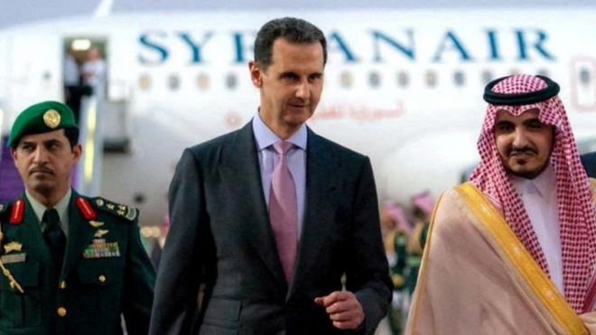 بشار اسد، رئیس جمهور سوریه، پنجشنبه شب برای شرکت در نشست اتحادیه عرب وارد شهر جده عربستان شد