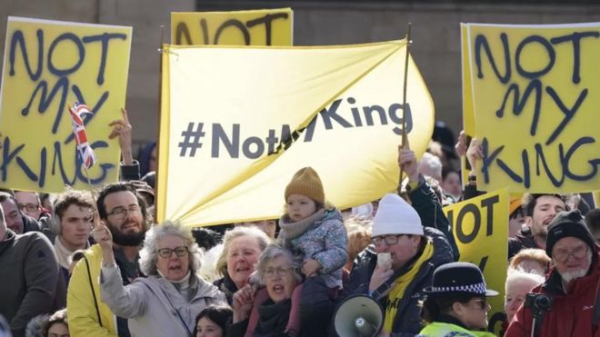 Monarşi karşıtlarının bir protestosu