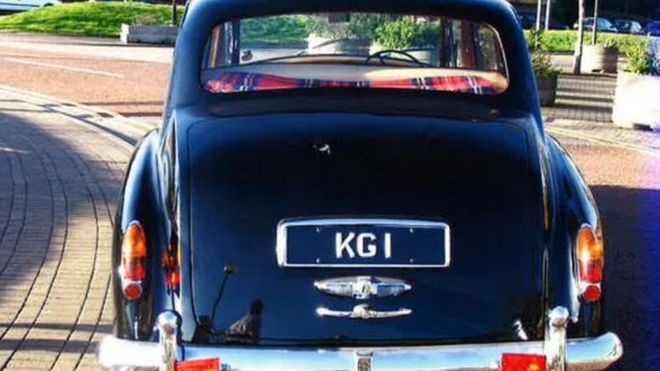 Номерной знак KG1 на транспортном средстве стоит больше, чем автомобиль