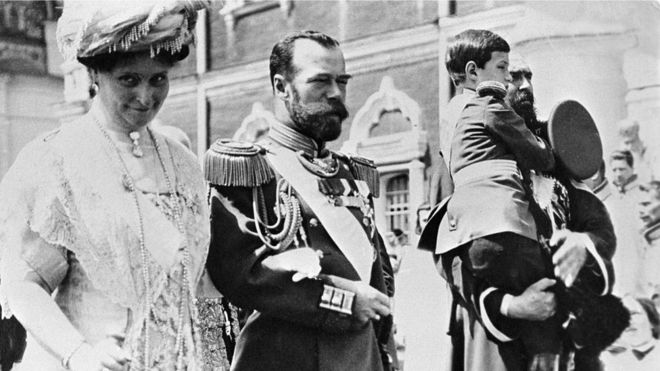 Николай II, Александра Федоровна и наследник Алексей в Кремле на праздновании 300-летия дома Романовых