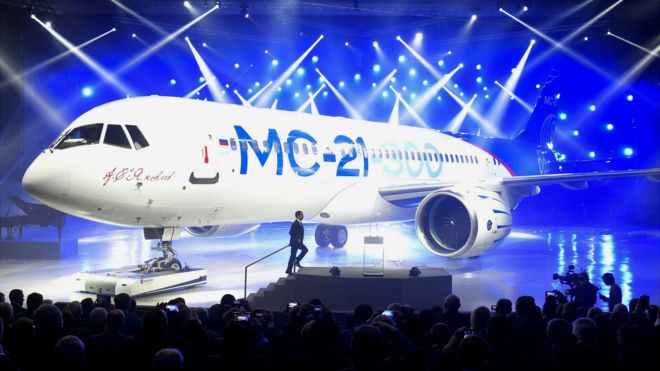 Avión ruso MC-21