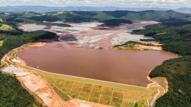 Imagem aérea da barragem de Itabiruçu